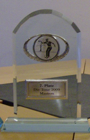 Der Pokal fr Platz 7 beim Masters 2009