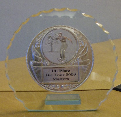 Der Pokal fr Platz 14 beim Masters 2009